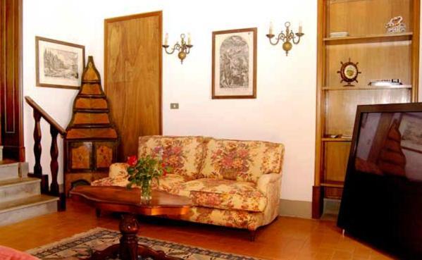 Casa Vacanze Villa Giusterna Monte Benichi Екстер'єр фото